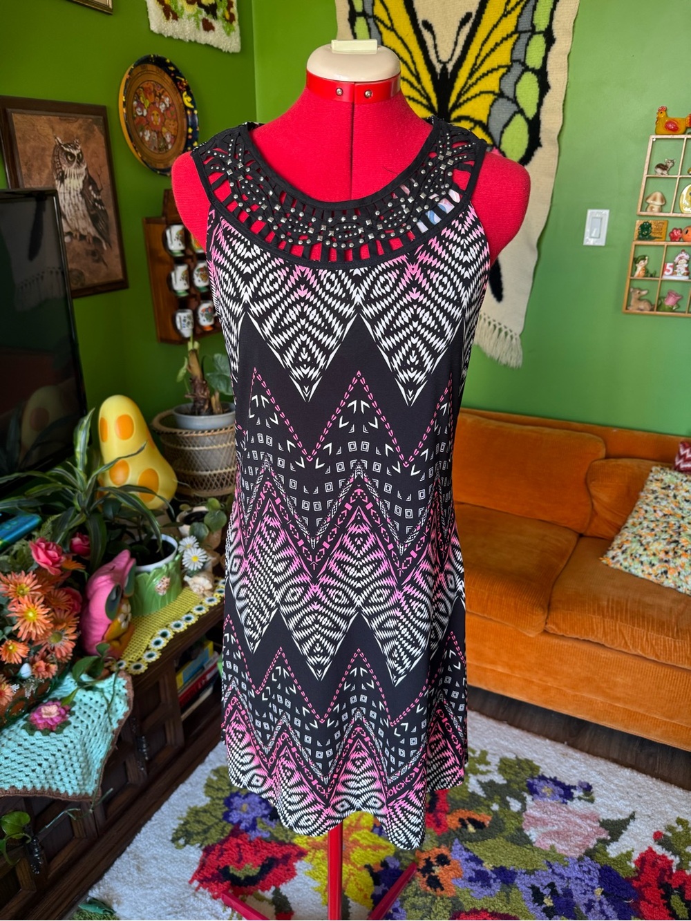 Suzy Shier Black and Pink Crochet-Neck Midi Dress